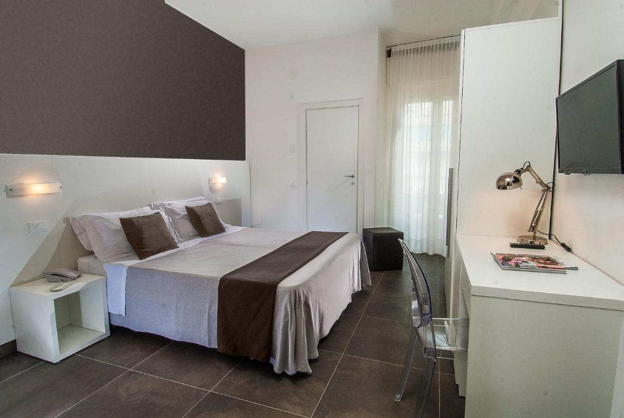 Hotel Niagara Cattolica Luaran gambar