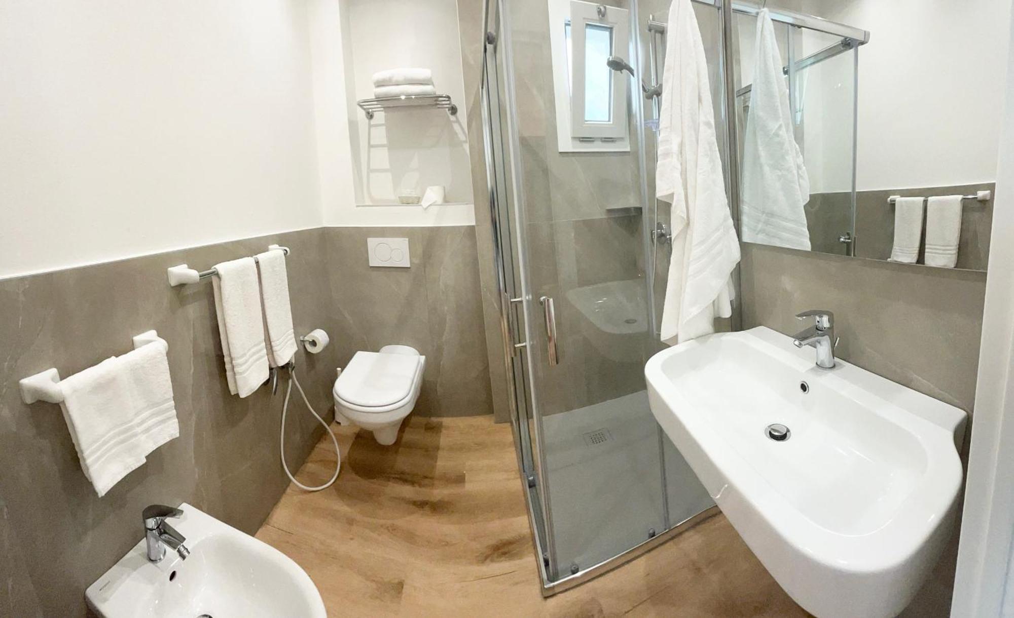 Hotel Niagara Cattolica Luaran gambar