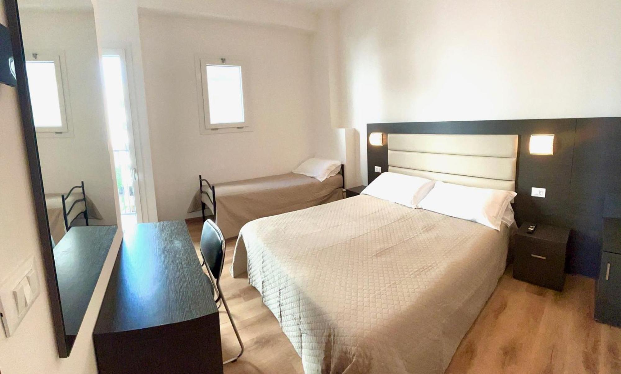 Hotel Niagara Cattolica Luaran gambar